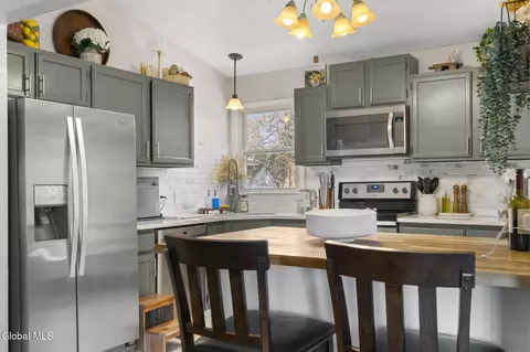 Kitchen - 87 Ormond St, Albany, NY 12203 photo 3 of 5