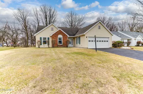 3 Capitol Pl, Rensselaer, NY 12144