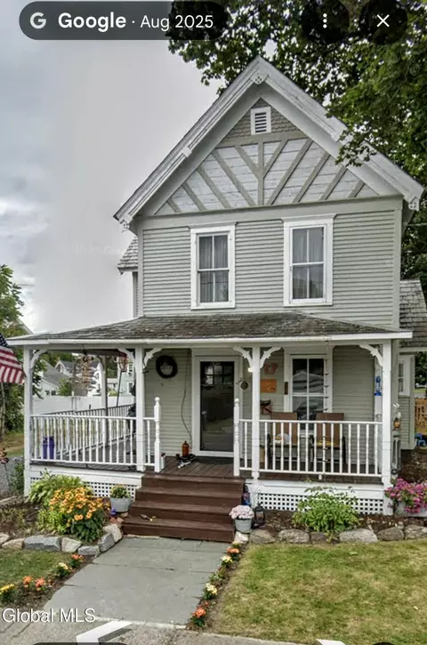 17 S Maple St, Granville, NY 12832