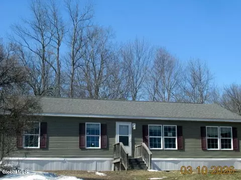 37 Bunker Hill Rd, Cossayuna, NY 12823