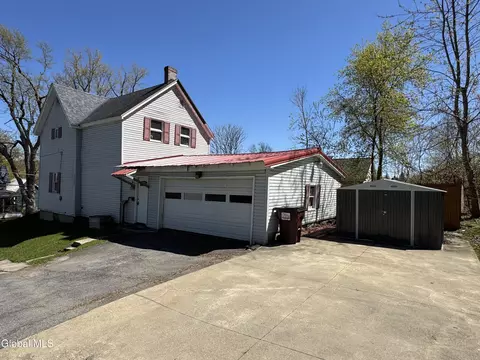 269 Bleecker St, Gloversville, NY 12078