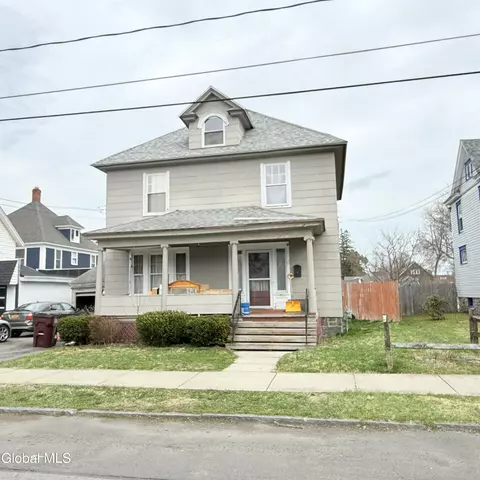 40 Fox St, Gloversville, NY 12078