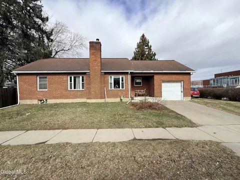 14 Broome St, Binghamton, NY 13903