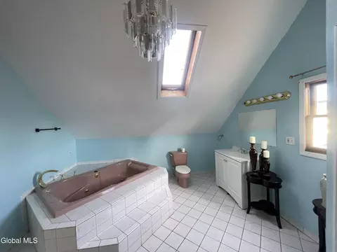 Bath - 1328 Dewitt St, Schenectady, NY 12303 photo 7 of 8