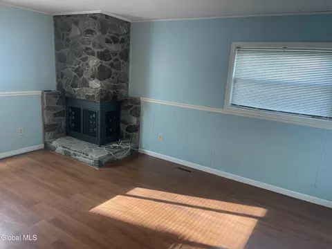 Living - 1328 Dewitt St, Schenectady, NY 12303 photo 2 of 6