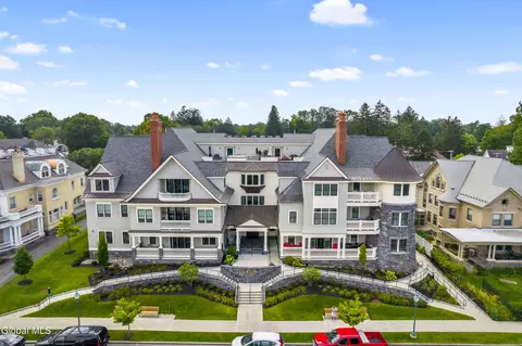 46 Union Ave #301, Saratoga Springs, NY 12866
