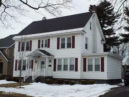 107 Oakland Ave, Gloversville, NY 12078