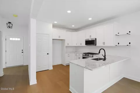 32 Bradley Cir, Halfmoon, NY 12065 photo 16