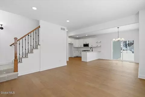 32 Bradley Cir, Halfmoon, NY 12065 photo 18