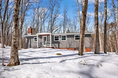 55 Country Colony Rd, Queensbury, NY 12804