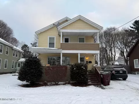 99 6th Ave, Gloversville, NY 12078