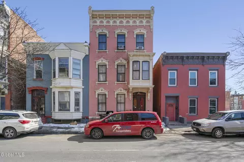 2632 5th Ave, Troy, NY 12180