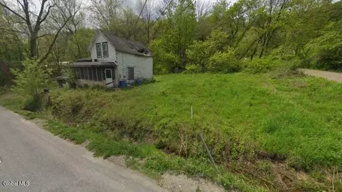 23 Dundee Ave, Hoosick Falls, NY 12090