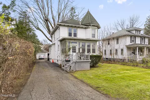 4 Morgan Ter, Castleton On Hudson, NY 12033