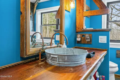 Bath - 341 Schoonmaker Rd, Delanson, NY 12053 photo 5 of 9