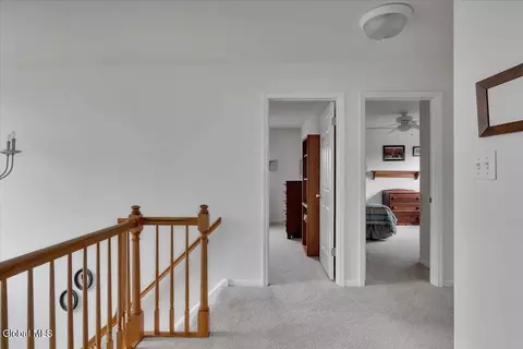 Entry Way - 33 Harwick Dr, Glenmont, NY 12077 photo 4 of 4