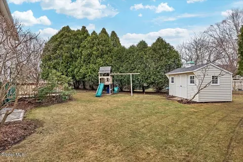 Exterior - 33 Harwick Dr, Glenmont, NY 12077 photo 4 of 9