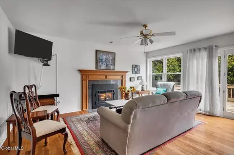 Living - 33 Harwick Dr, Glenmont, NY 12077 photo 4 of 4
