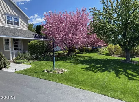 Exterior - 33 Harwick Dr, Glenmont, NY 12077 photo 2 of 9