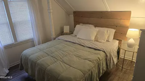 Bedroom - 35 Eastholm Rd, Schenectady, NY 12304 photo 1 of 2