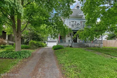 253 Guy Park Ave, Amsterdam, NY 12010