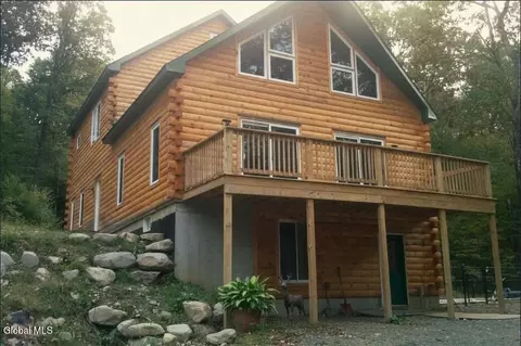 614 Salls Rd, East Chatham, NY 12060