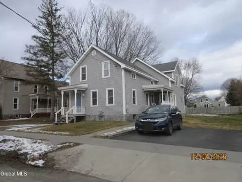 19 Leonard St, Glens Falls, NY 12801