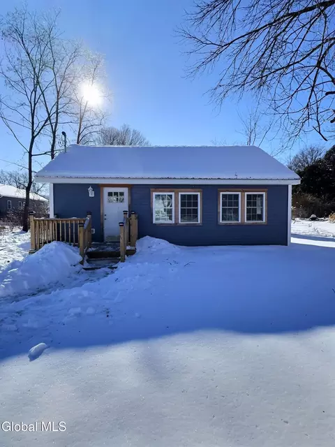 40 King Ave, Hudson Falls, NY 12839