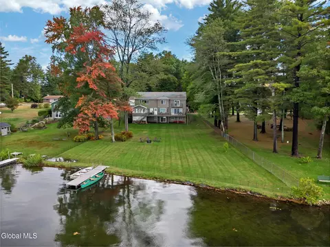 9 Reardon Rd Ext, Queensbury, NY 12804