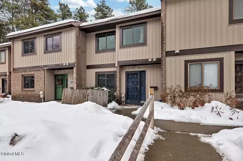 95 Ridgewood Ter, Albany, NY 12203