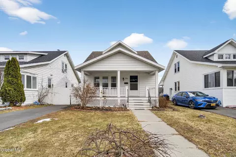 53 Fleetwood Ave, Albany, NY 12208