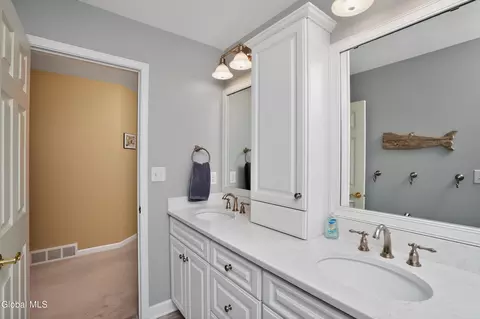 Bath - 23 Marcel Rd, Halfmoon, NY 12065 photo 8 of 9