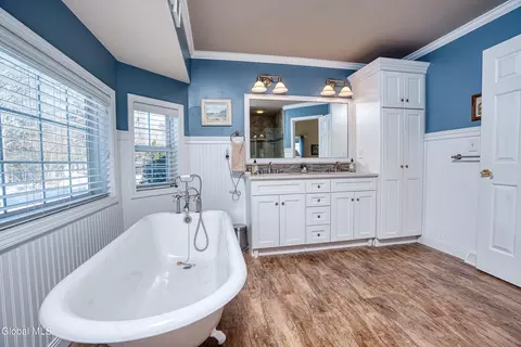 Bath - 23 Marcel Rd, Halfmoon, NY 12065 photo 3 of 9
