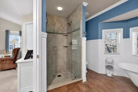 Bath - 23 Marcel Rd, Halfmoon, NY 12065 photo 5 of 9