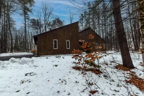 222 Middle Grove Rd, Middle Grove, NY 12850