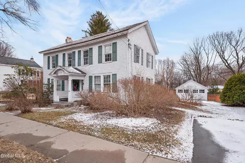 30 Beach St, Ballston Spa, NY 12020
