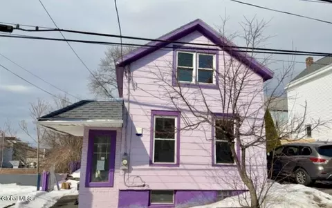 4 Close St, Schenectady, NY 12307 photo 1