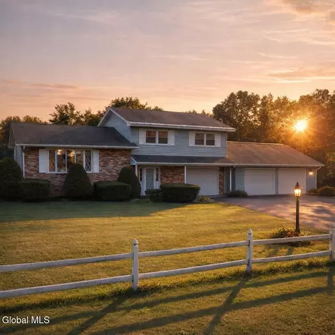 15 Birch Ln, Voorheesville, NY 12186