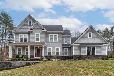 10 Jennifer Ln, Ballston Spa, NY 12020