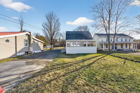 37 Main St, Ballston, NY 12019