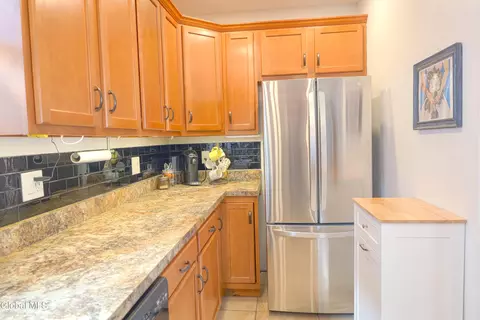 Kitchen - 11 Washington Rd, Schenectady, NY 12302 photo 2 of 2