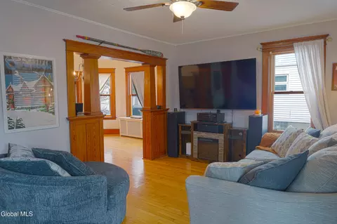 Living - 11 Washington Rd, Schenectady, NY 12302 photo 2 of 2