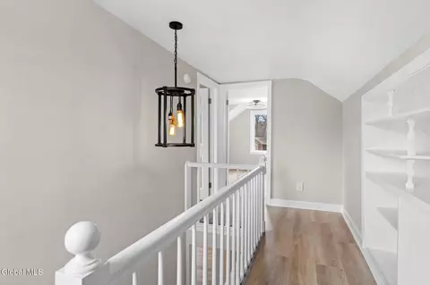 Entry Way - 32 Priscilla Ln, Schenectady, NY 12306 photo 4 of 6