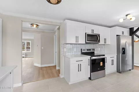 Kitchen - 32 Priscilla Ln, Schenectady, NY 12306 photo 4 of 4