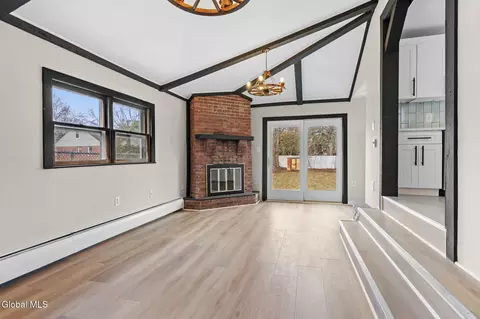 Living - 32 Priscilla Ln, Schenectady, NY 12306 photo 7 of 9