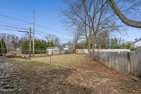 Exterior - 32 Priscilla Ln, Schenectady, NY 12306 photo 3 of 5