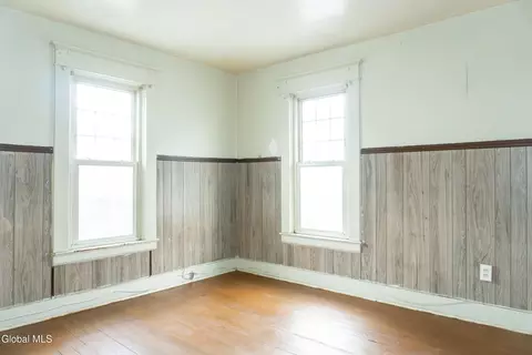 Bedroom - 6 Harvard St, Schenectady, NY 12304 photo 3 of 5