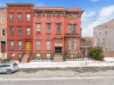 93 Ten Broeck St, Albany, NY 12210