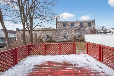 Exterior - 1114 Forest Rd, Schenectady, NY 12303 photo 6 of 11