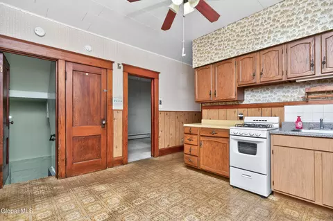 Entry Way - 1114 Forest Rd, Schenectady, NY 12303 photo 4 of 6